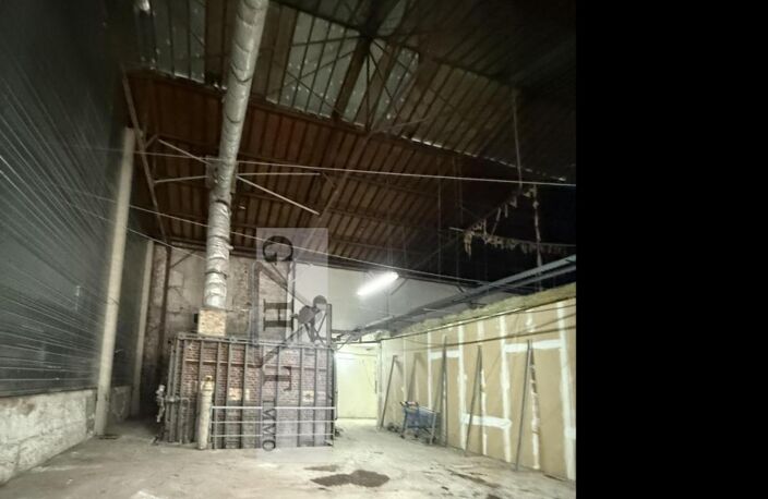 Local d'activités de 2190m2 a vendre SAINT DENIS — photo 4