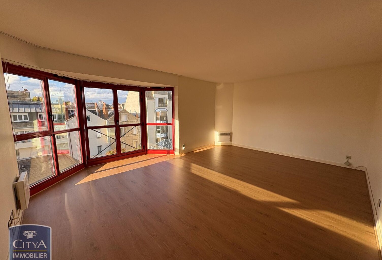 Location appartement 2 pièces 56 m² à Tours (37000) — photo 1