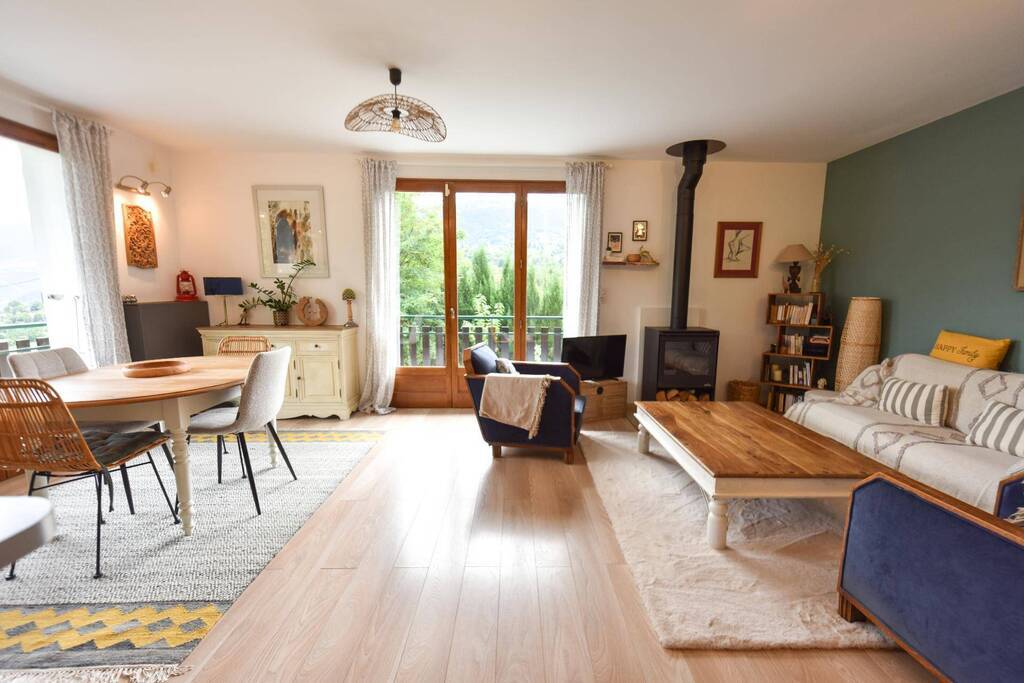 Villa / Maison  T7 à vendre Saint-Jorioz 74410