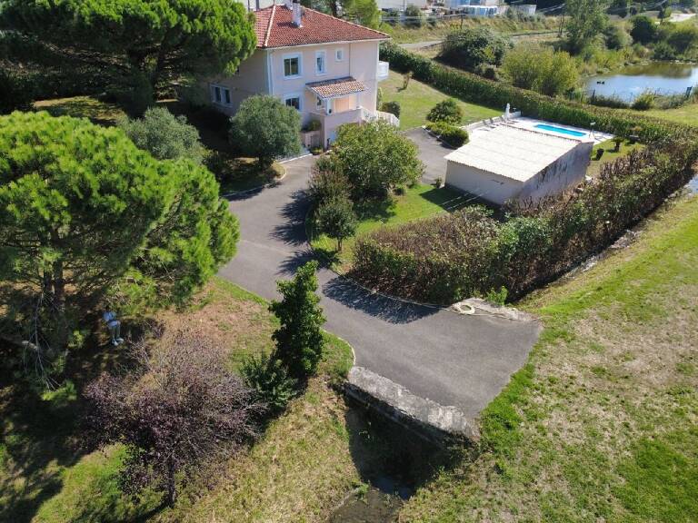 Maison 6 pièces 167 m&sup2; — photo 1