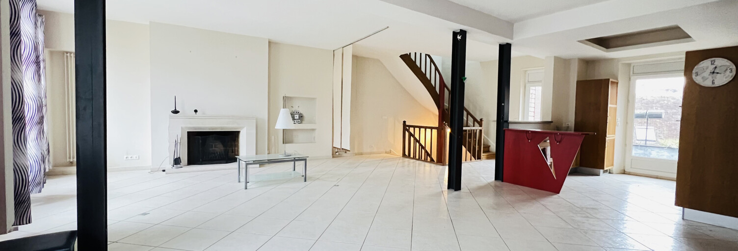 Maison 7 Pièces 215 m² à vendre à Auneau-Bleury-Saint-Symphorien (28700)