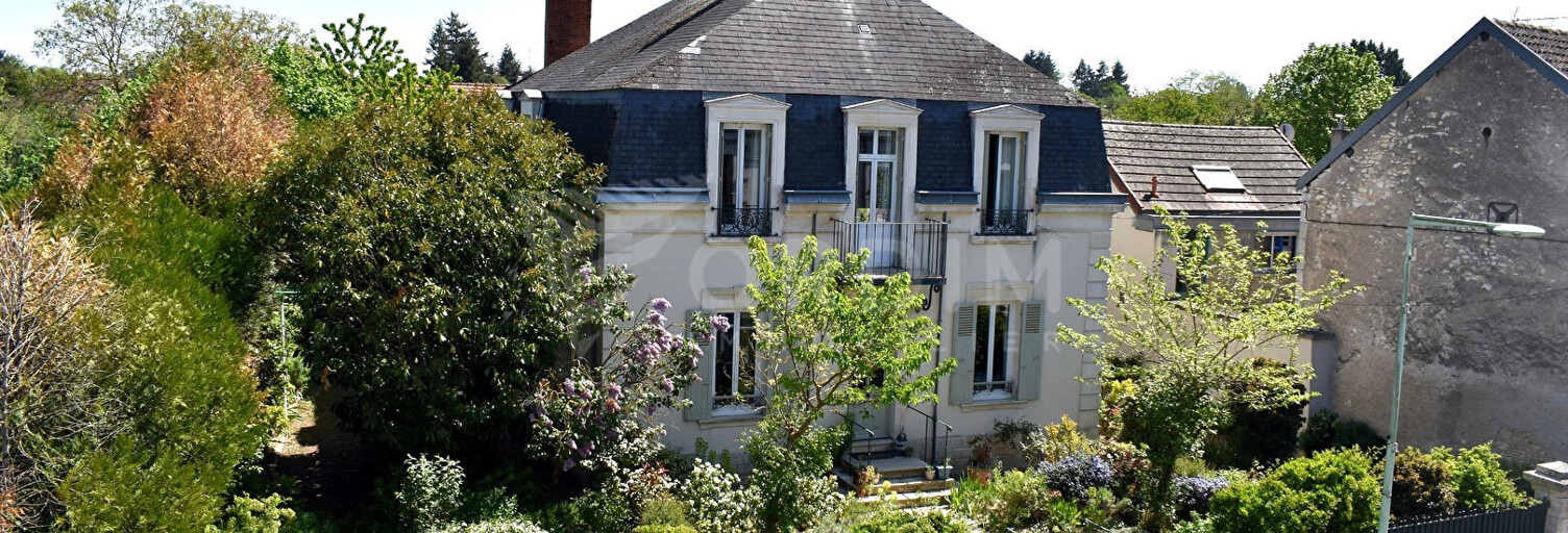 Maison 9 Pièces 228 m² à vendre à Cosne-Cours-sur-Loire (58200)