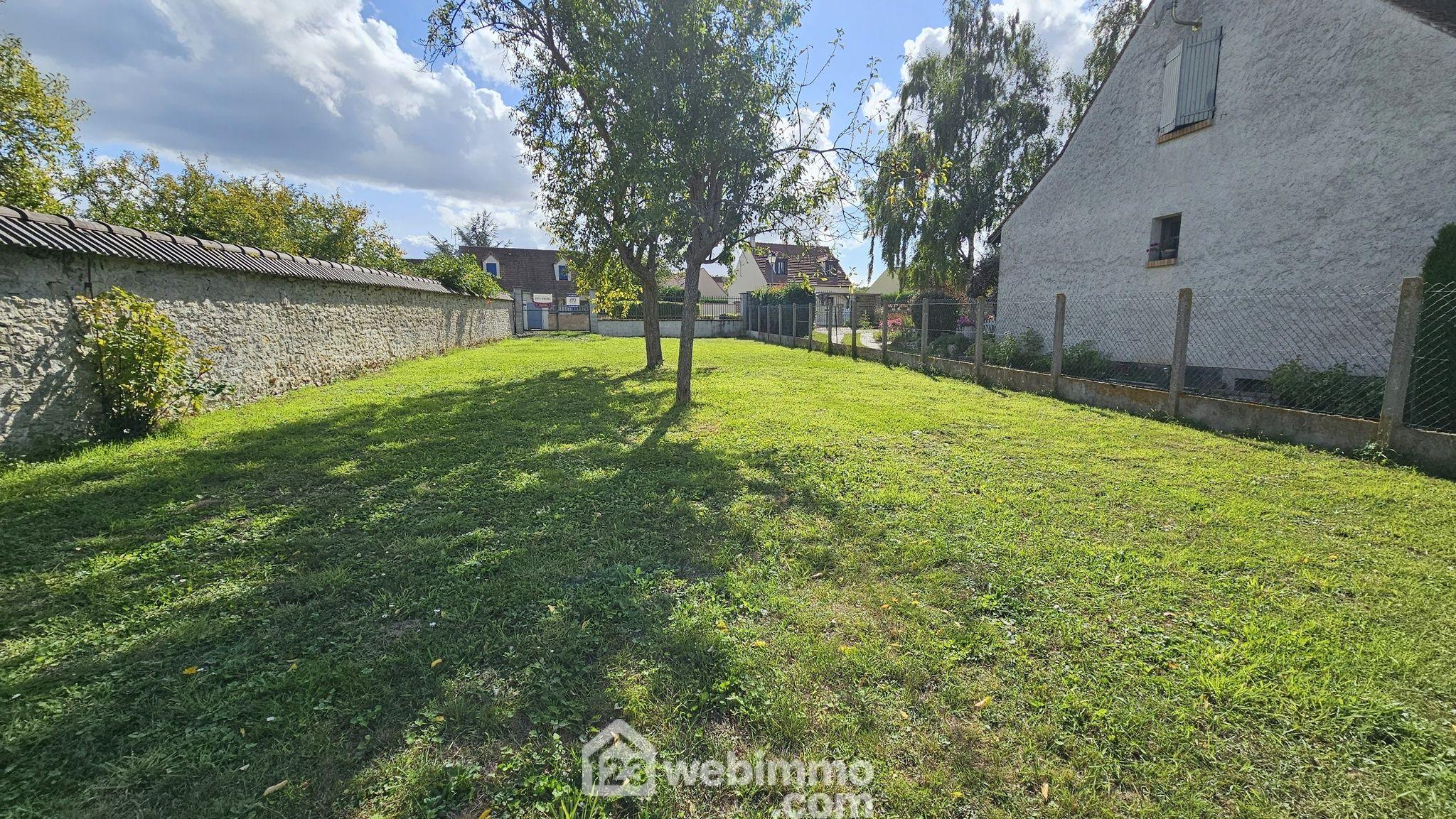 Photo Terrain constructible - 510m² - Milly-la-Forêt image 2/4