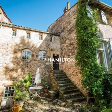 Maison 10 pièces 497000 €