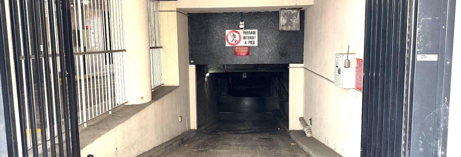 Garage  9 m² à vendre à Paris 17 (75017)