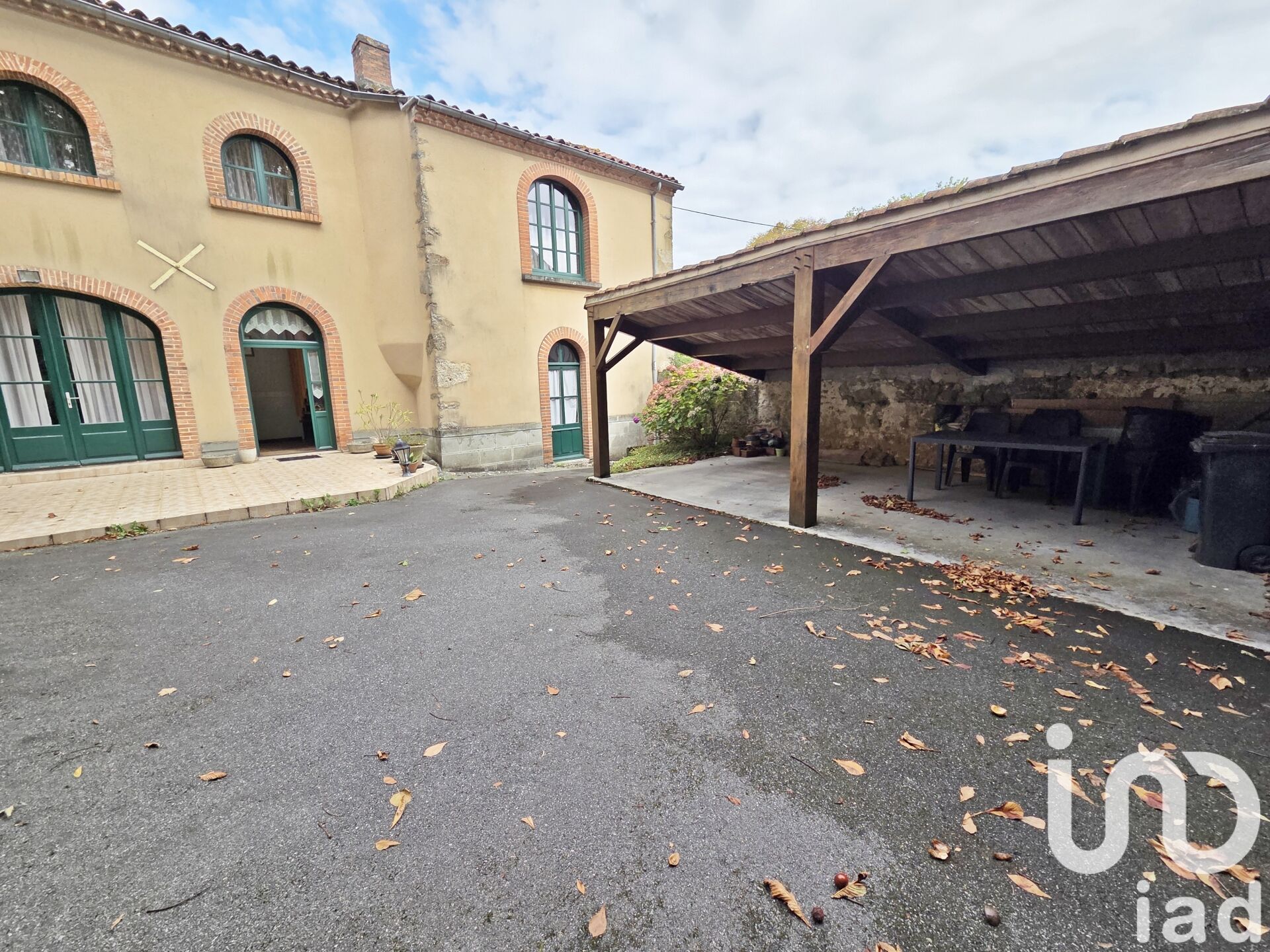 Pouzauges - 159m² - 6p. - 4ch.