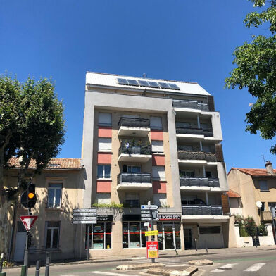 Appartement 3 pièces 810 €