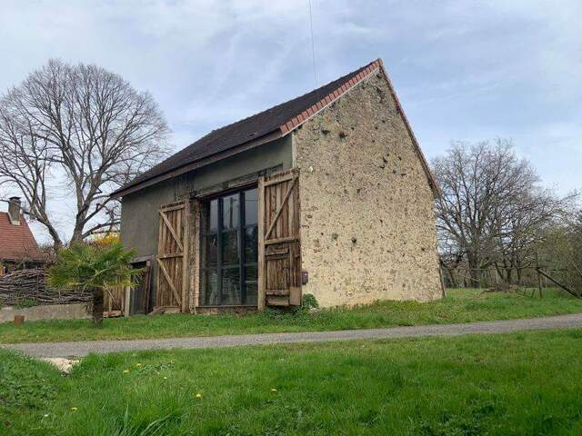 Maison en pierre de 1 pièces principales — photo du bien