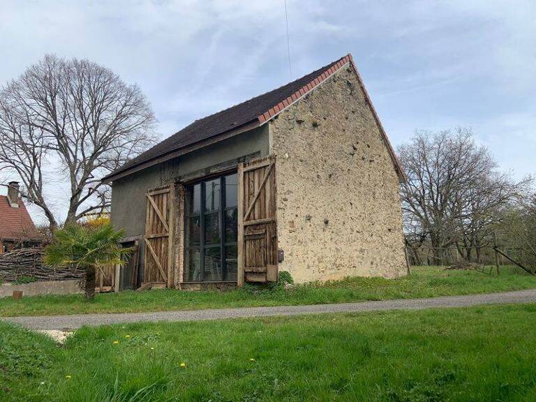 Maison en pierre de 1 pièces principales — photo 1