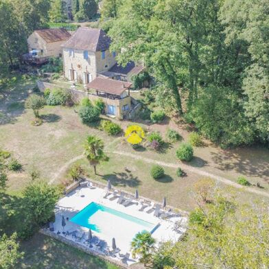 Maison 15 pièces 739000 €