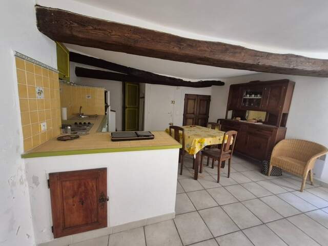 Appartement à vendre type 3 avec débarras et cave- BARGEMON (83). 90 000 € — photo du bien