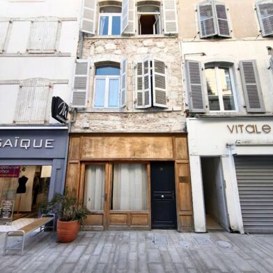 Immeuble  192400 €