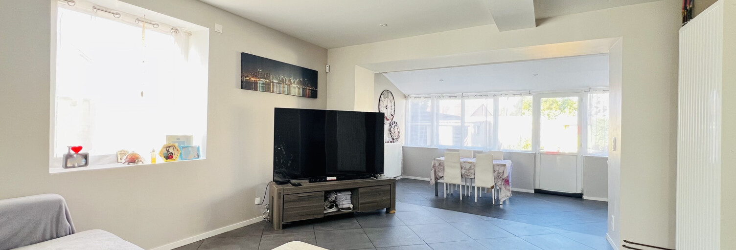 Maison 9 Pièces 147 m² à vendre à Les Villages Vovéens (28150)