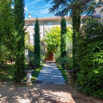 Maison 10 pièces 888000 €