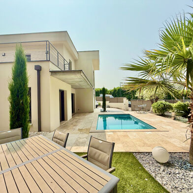 Maison 6 pièces 585000 €