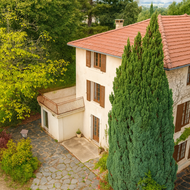 Maison 9 pièces 499000 €