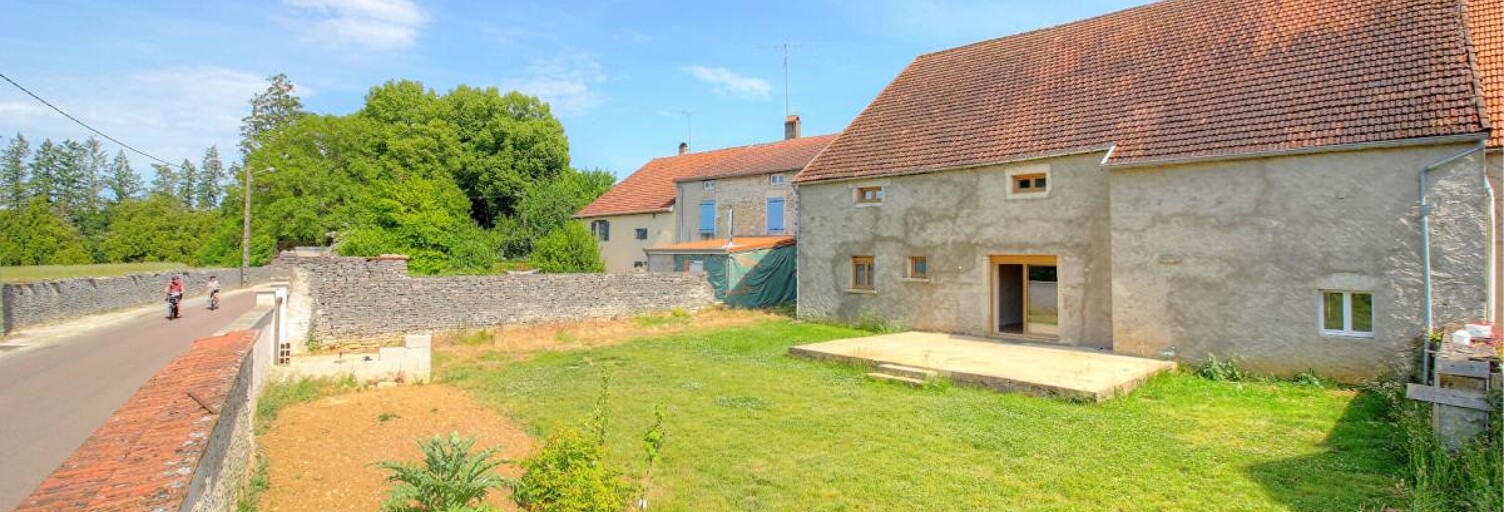 Maison 7 Pièces 232 m² à vendre à Fontaine-Française (21610)