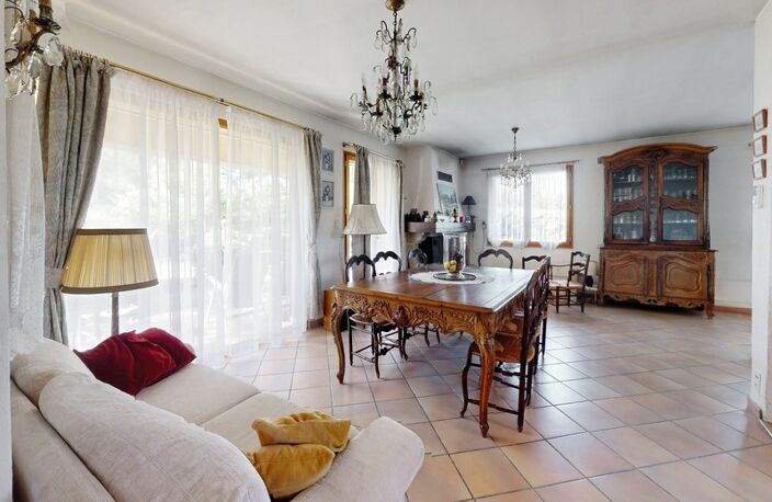 Maison familiale à vendre 7 pièces FUVEAU (13) — photo 4