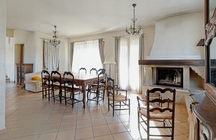Maison familiale à vendre 7 pièces FUVEAU (13) — photo 5