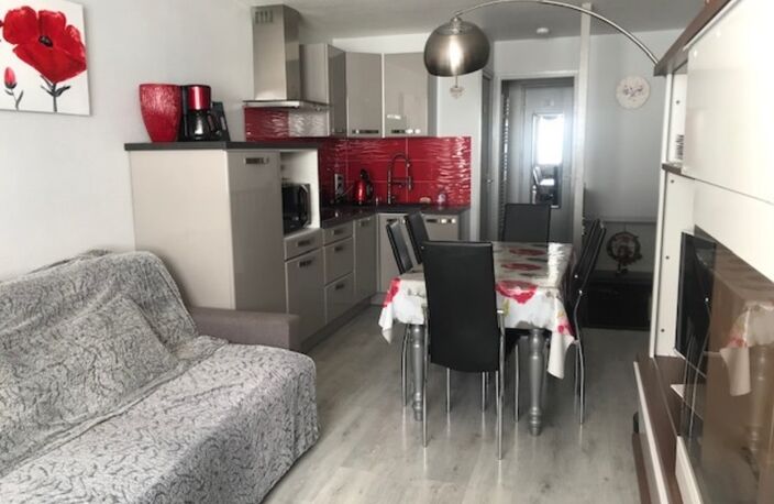 Dpt Hautes Pyrénées, dans la station de ski de LA MONGIE appartement T 2 de 29 m² avec balcon, cellier et parking intérieur — photo 2