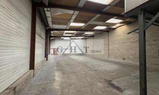 Local industriel  420 m² à louer à Vaux-le-Pénil (77000)