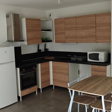 Appartement 2 pièces 898 €