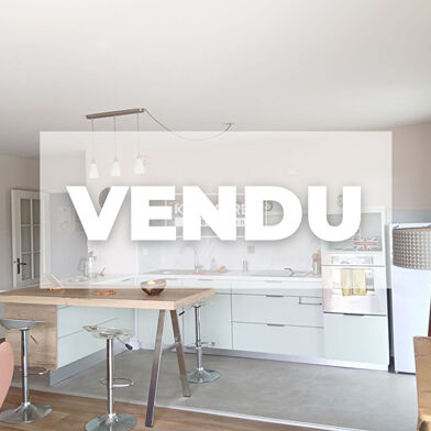 Appartement 3 pièces 213270 €