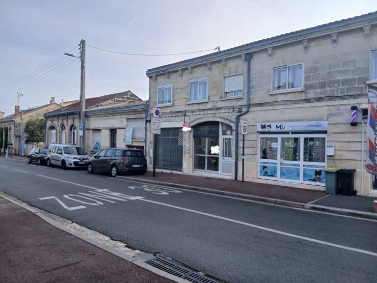 Local Commercial ou Professionnel 102m2 — photo 1