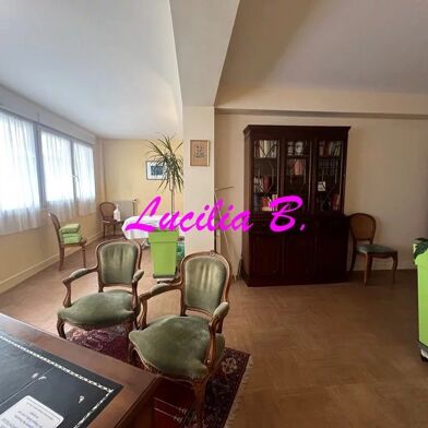 Commerce 3 pièces 246750 €