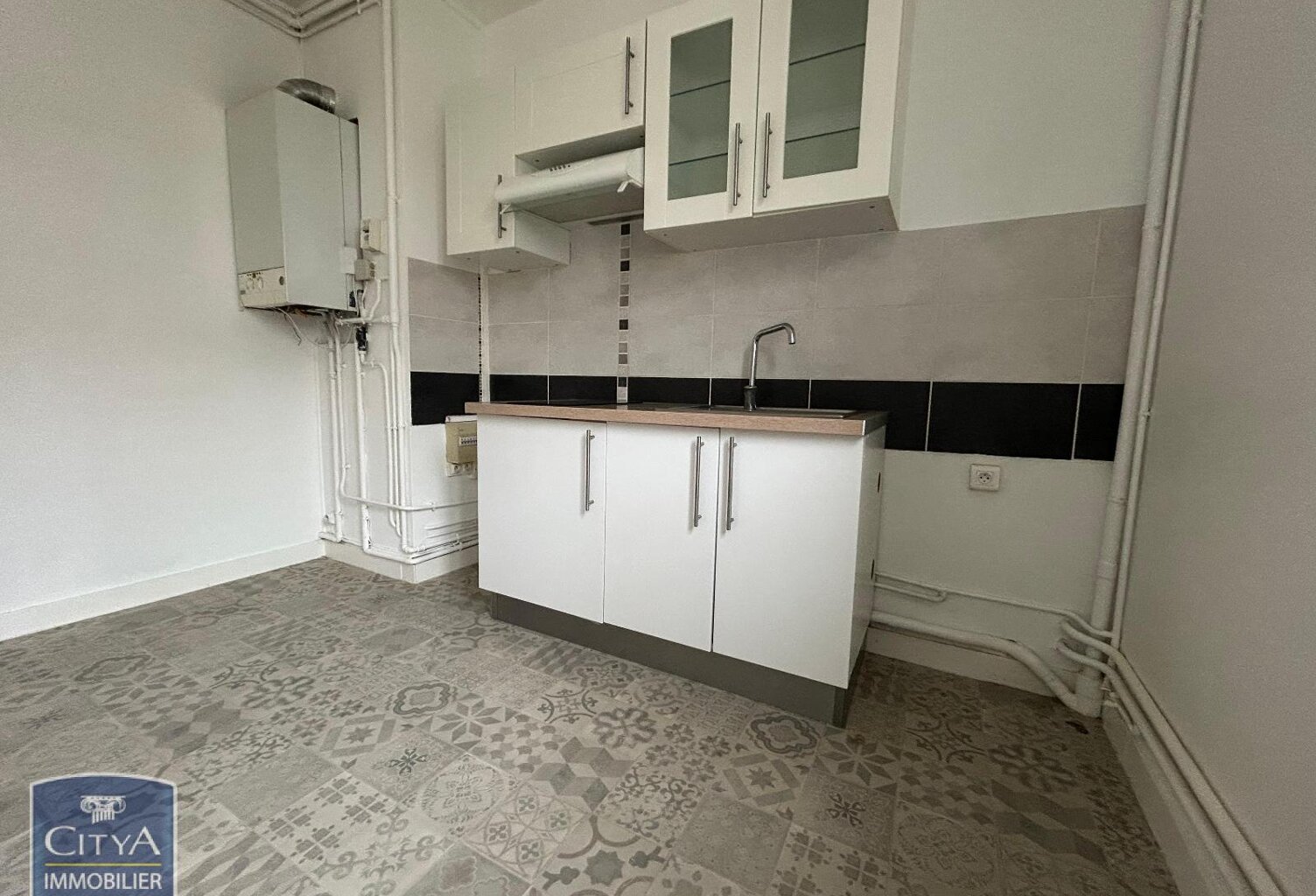 Location appartement 3 pièces 59 m² à Tours (37000) — photo 1