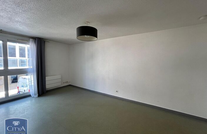 Location appartement 1 pièce 24 m² à Tours (37000) — photo 2
