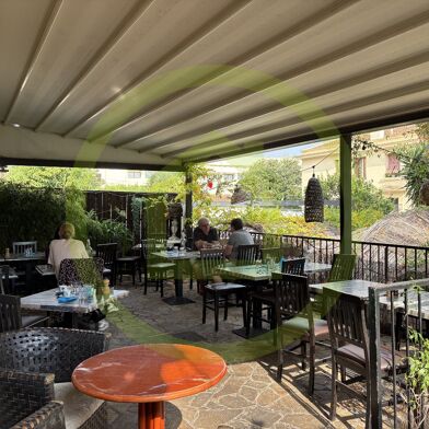 Commerce  448000 €