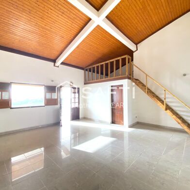 Appartement 4 pièces 215000 €