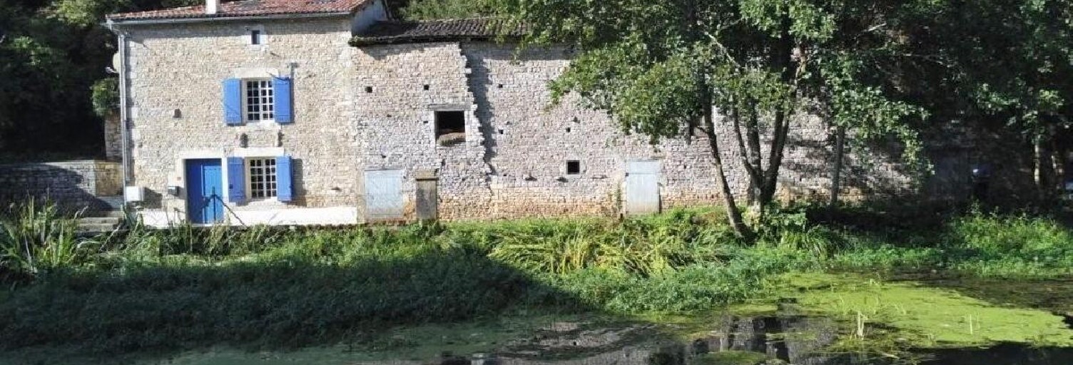 Maison 5 Pièces 99 m² à vendre à Civray (86400)