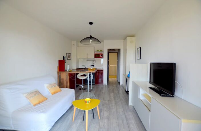 Studio lumineux à Carnon Plage –Parking,  Balcon sud, cave – À 2 pas de la mer ! — photo 5