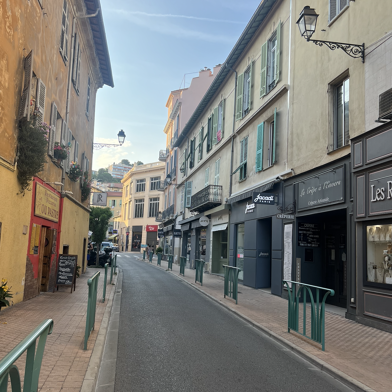 Commerce  188000 €