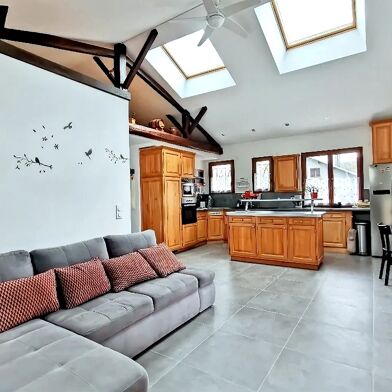 Maison 4 pièces 389900 €