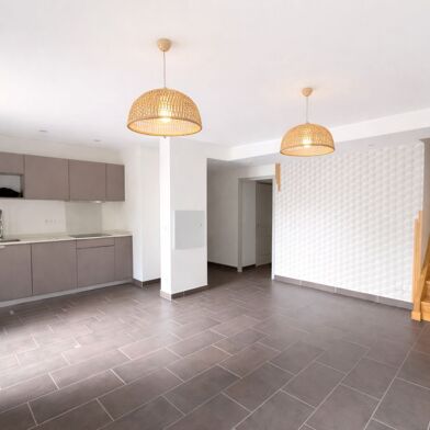 Appartement 3 pièces 225000 €