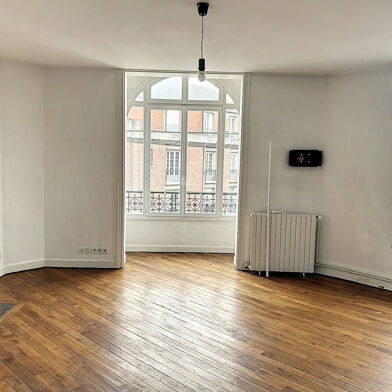 Appartement 3 pièces 937 €