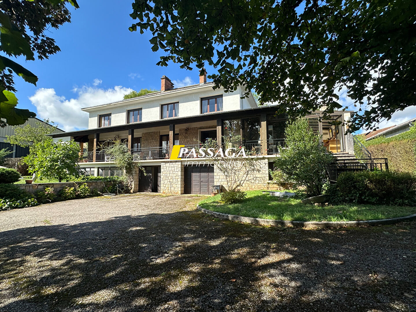 Villa / Maison  T11 à vendre Rignac 12390