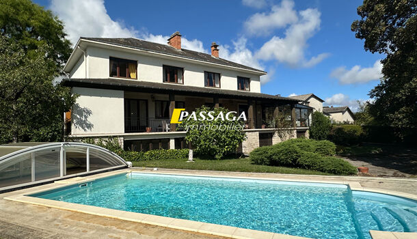 Villa / Maison 11 pièces  à vendre Rignac 12390