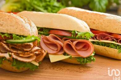 Commerce  496000 €