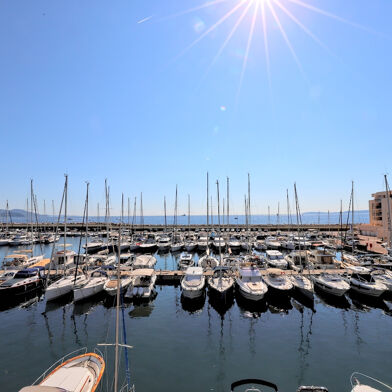 Commerce  352000 €