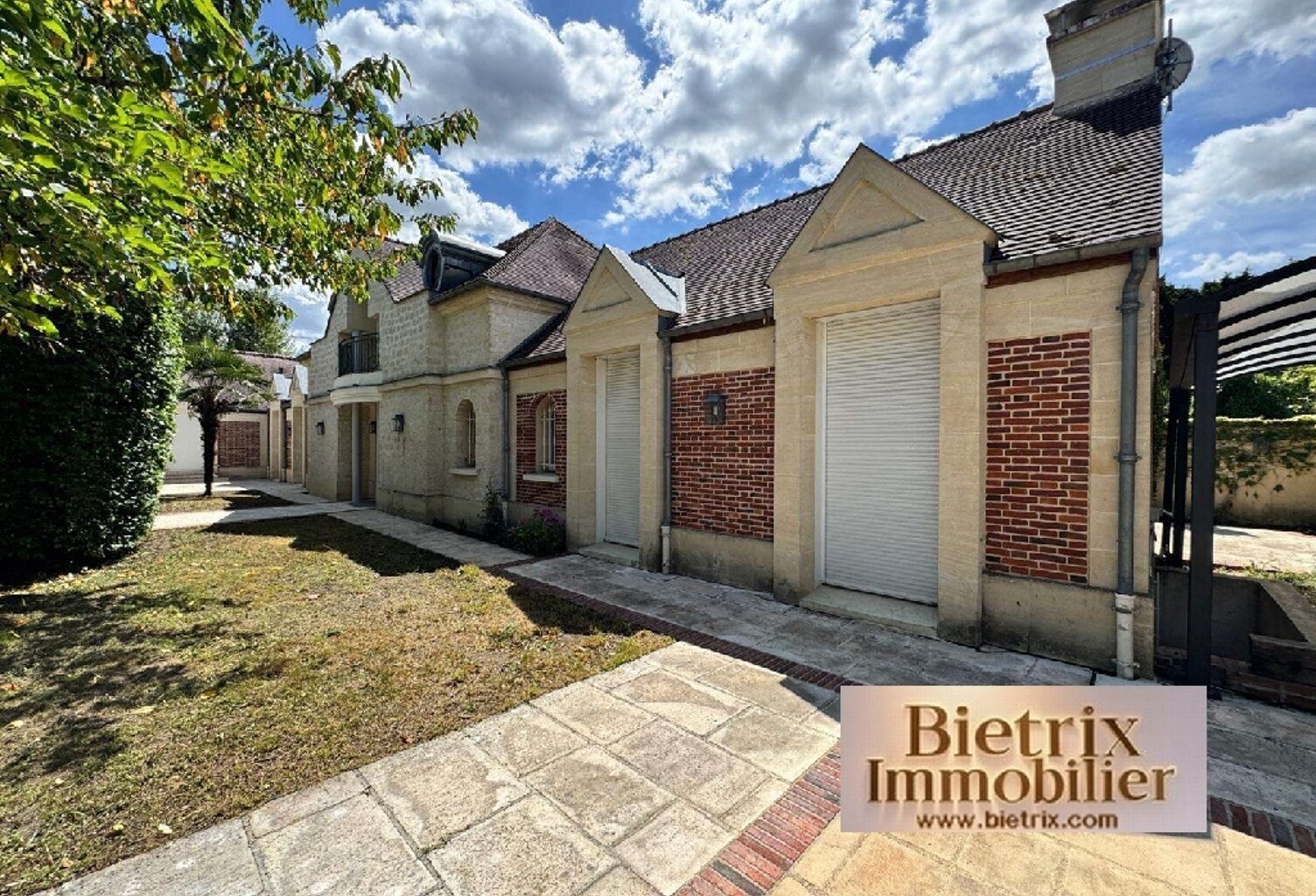 Location maison 7 pièces 215 m² à L'Isle-Adam (95290) — photo 1