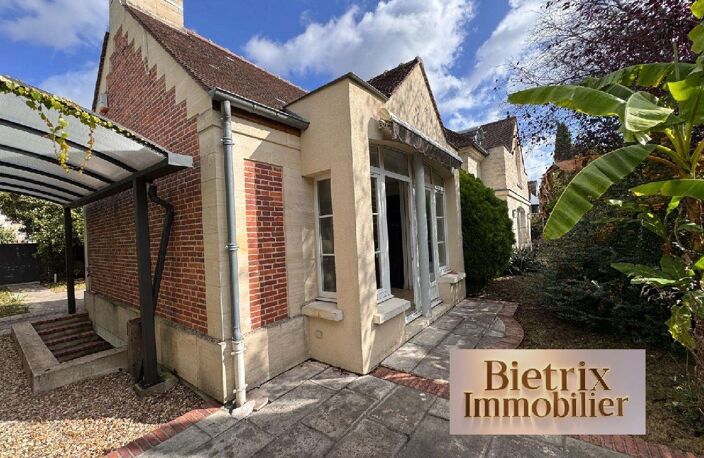 Location maison 7 pièces 215 m² à L'Isle-Adam (95290) — photo 2