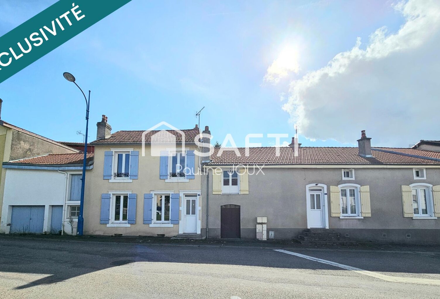 Ensemble de 2 maisons avec garage et terrain — photo 1