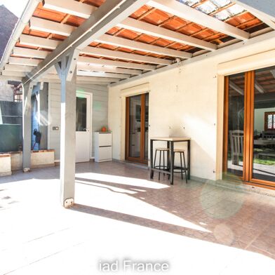 Maison 6 pièces 299900 €