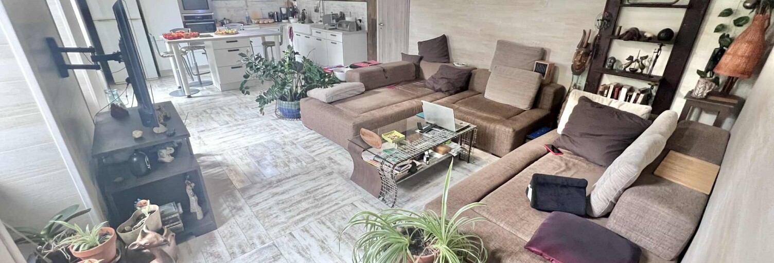 Maison 6 Pièces 103 m² à vendre à Saint-Pierre-la-Noue (17700)