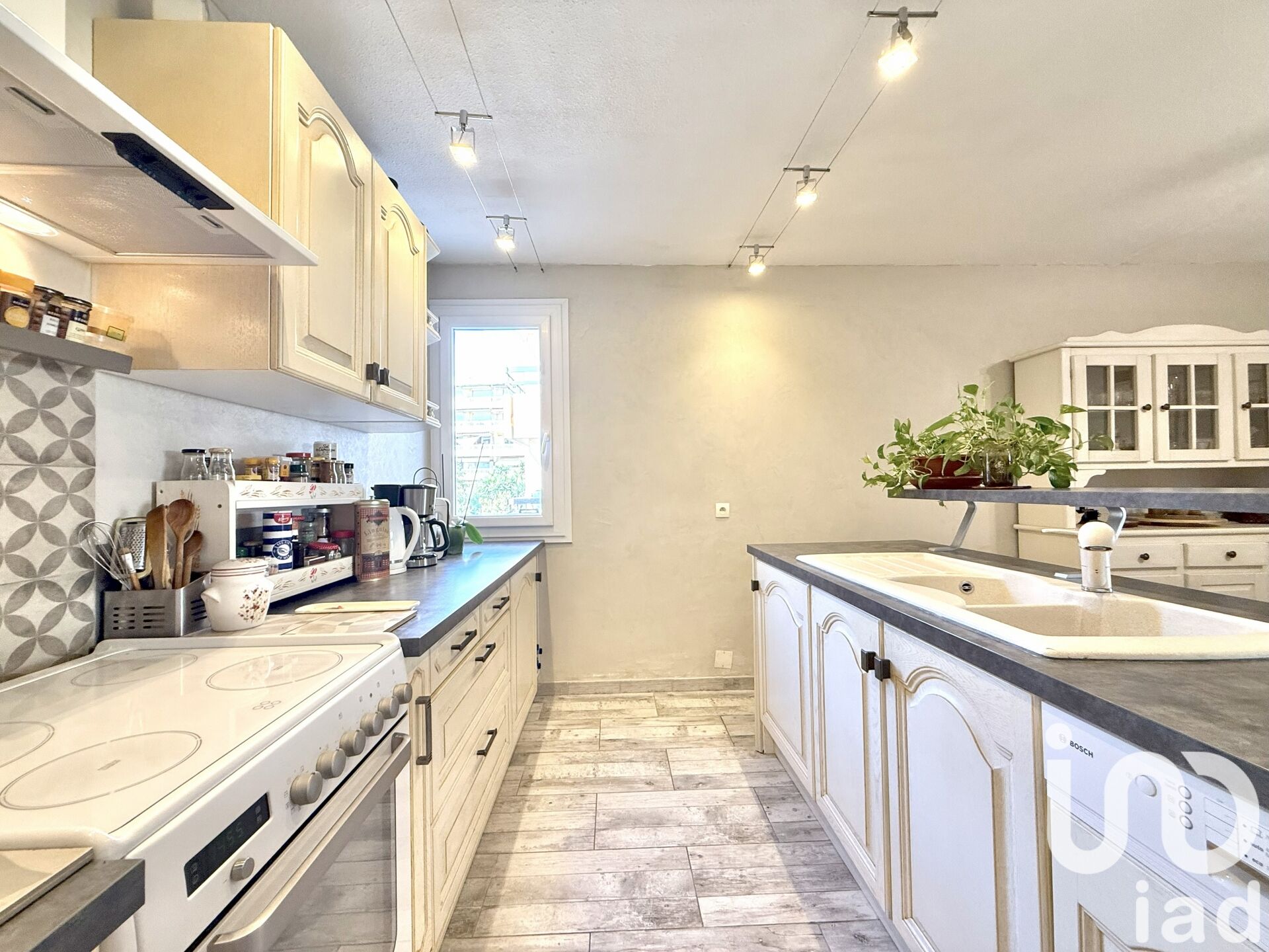 Saint-laurent-du-var - 86m² - 3p. - 2ch.