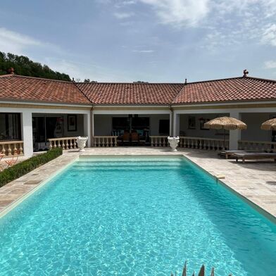 Maison 5 pièces 556000 €